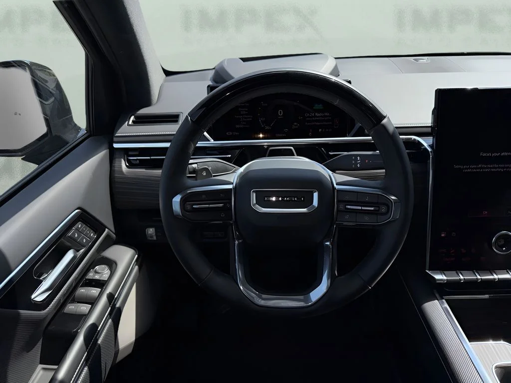 Used 2025 Gray GMC Denali image 14