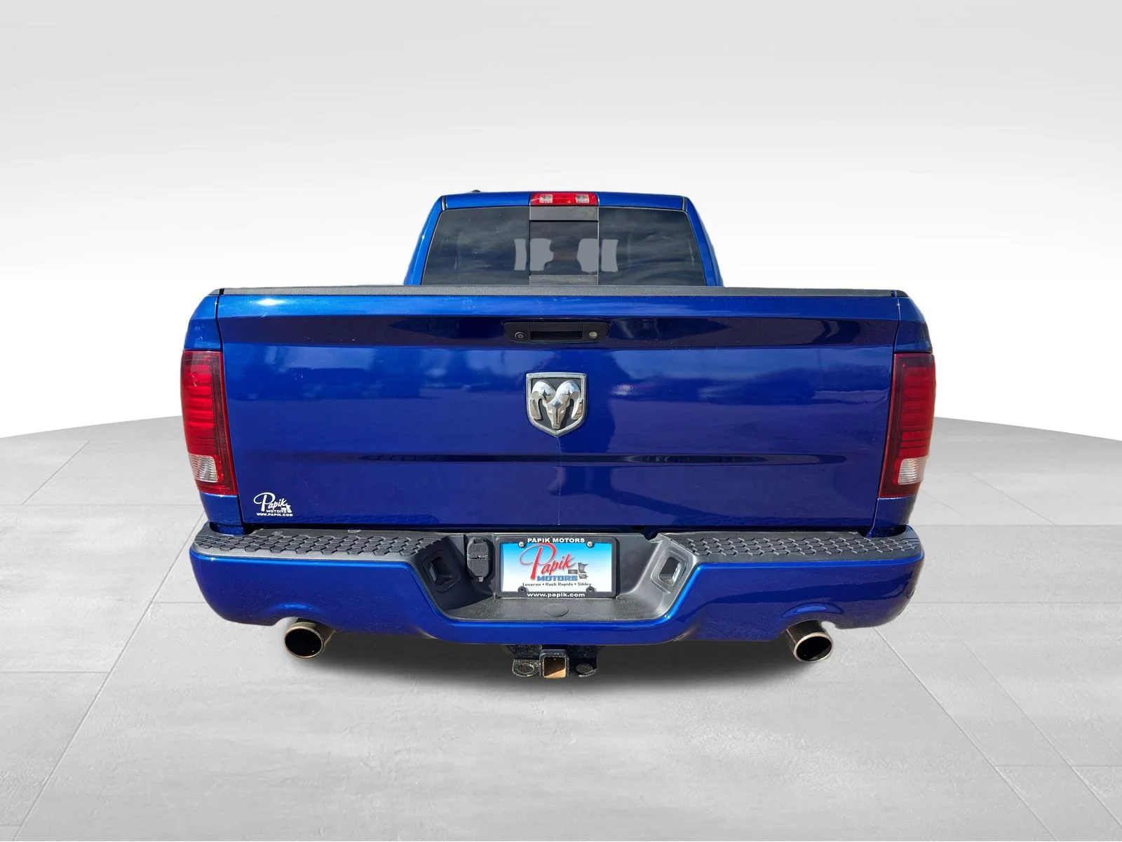 Used 2017 Blue Streak Pearlcoat Ram Sport image 5