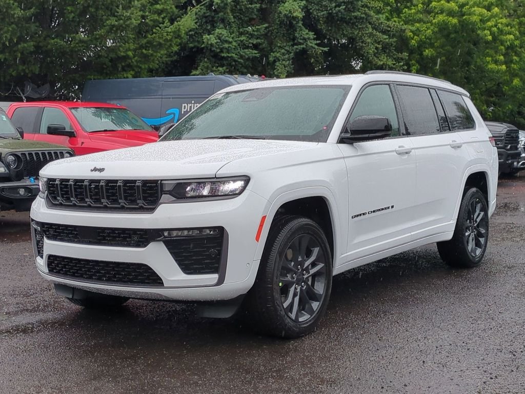 New 2026 Bright White Clear-Coat Exterior Paint Jeep Limited image 3