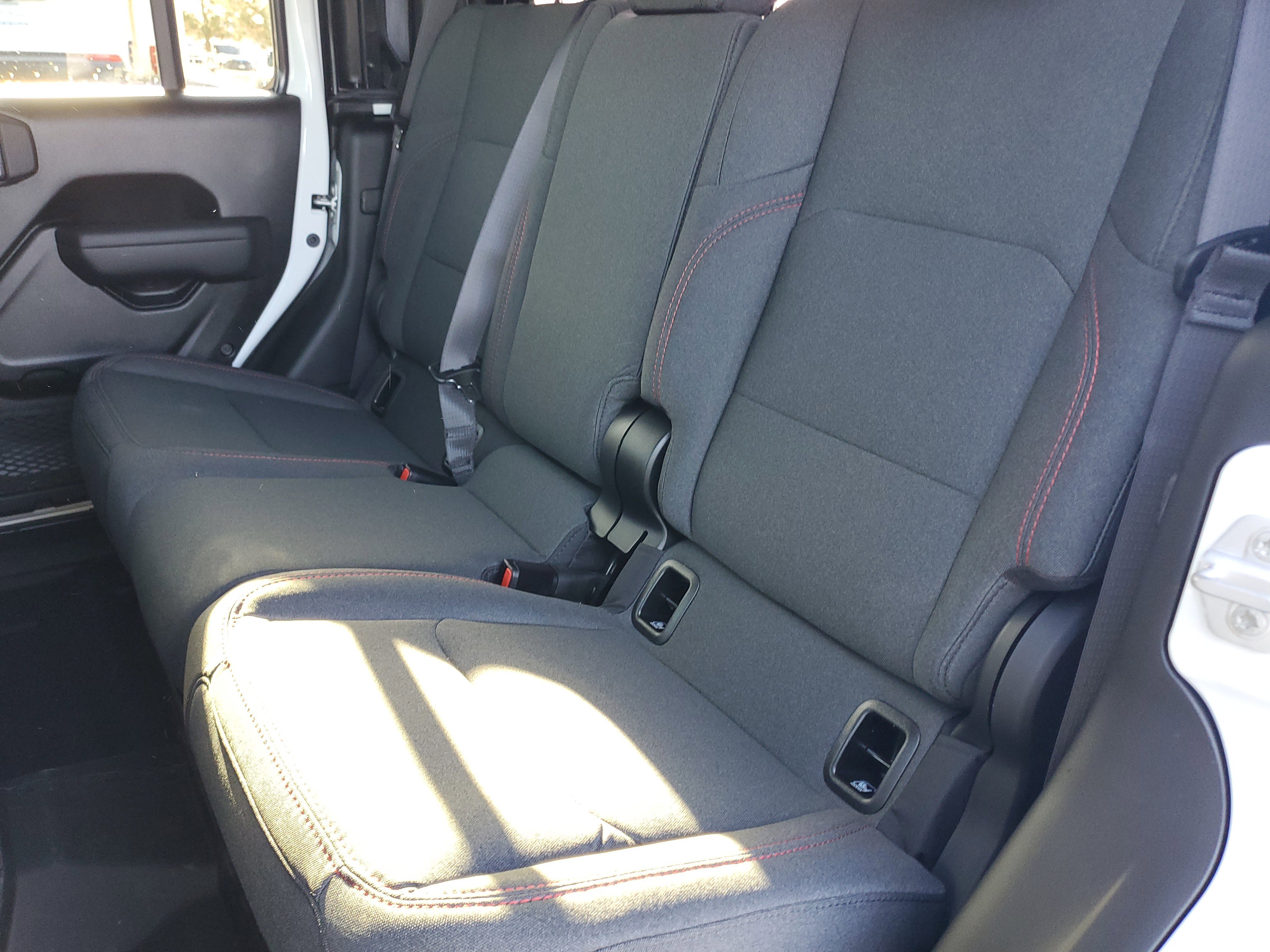 New 2026 Bright White Clearcoat Jeep Rubicon image 13