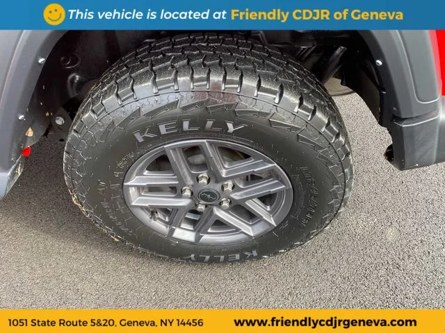 Used 2024 Red Jeep Sport S image 9