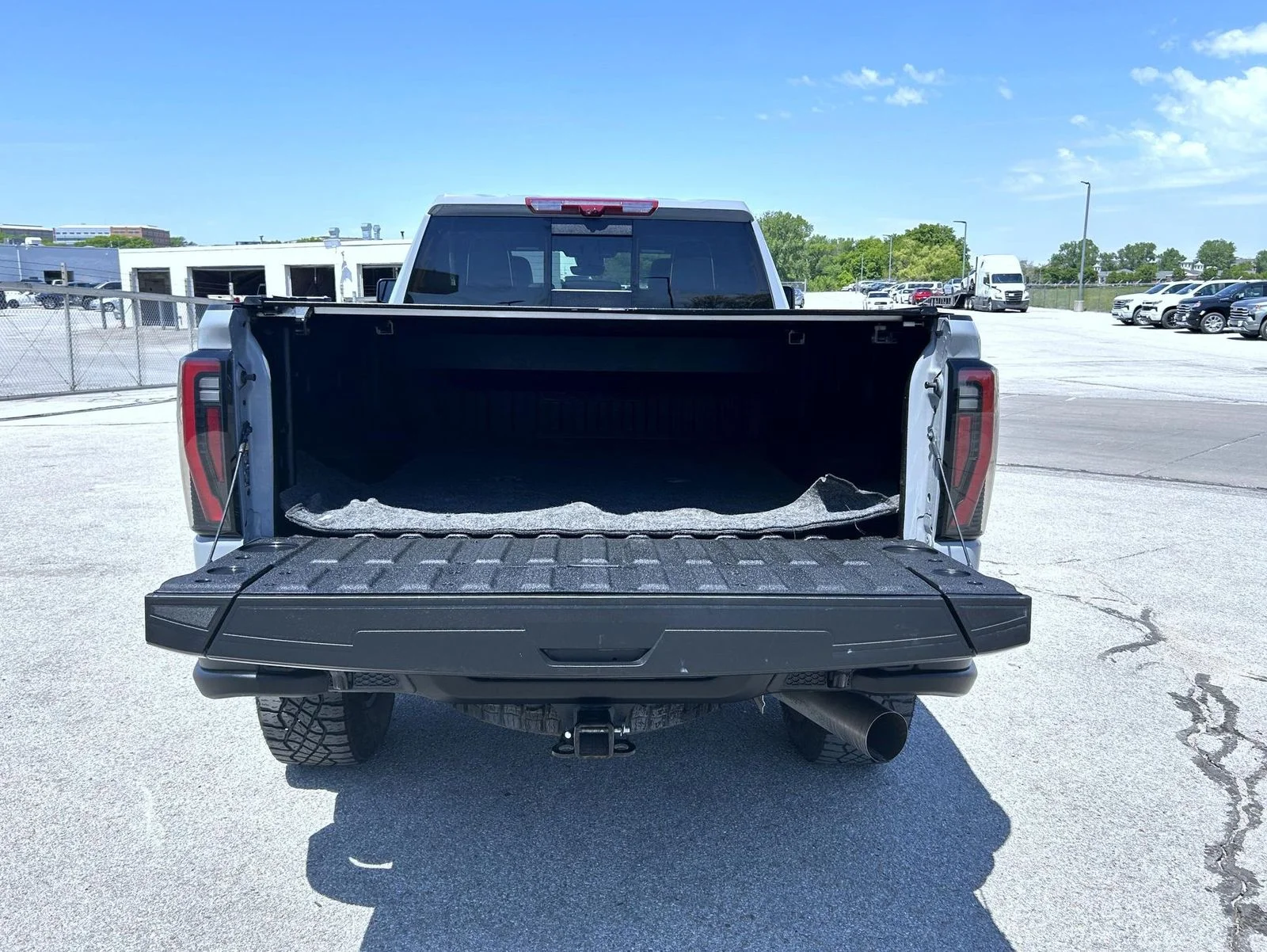 Used 2025 Gray GMC AT4X image 21