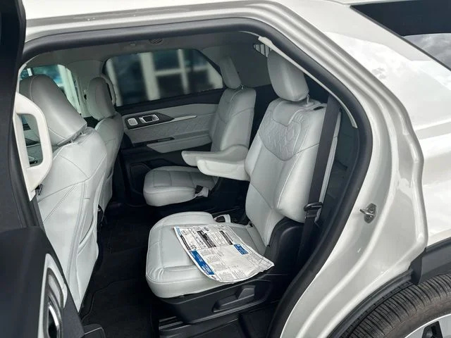 Used 2026 White Ford Platinum image 22