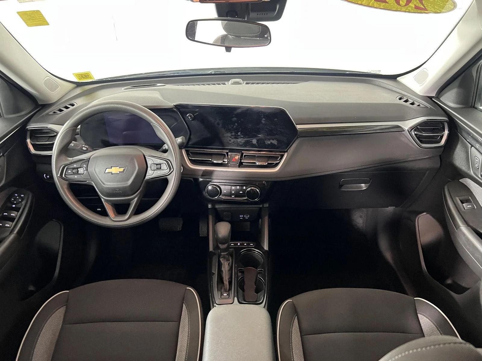 Used 2024 Summit White Chevrolet LT image 23