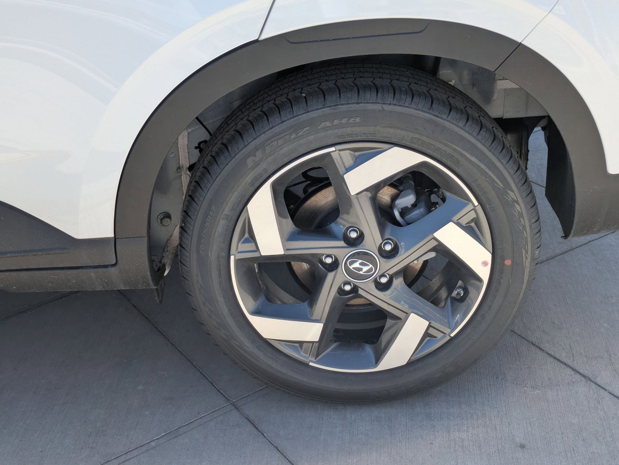 New 2026 Lunar White Hyundai SEL image 15