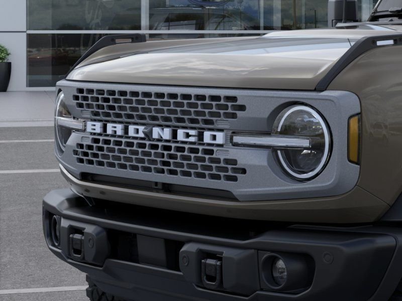 New 2026 Marsh Gray Ford Badlands image 20