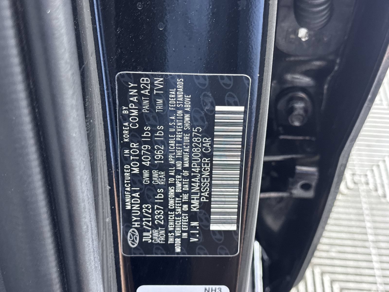 Used 2023 Onyx Black Hyundai Limited image 11