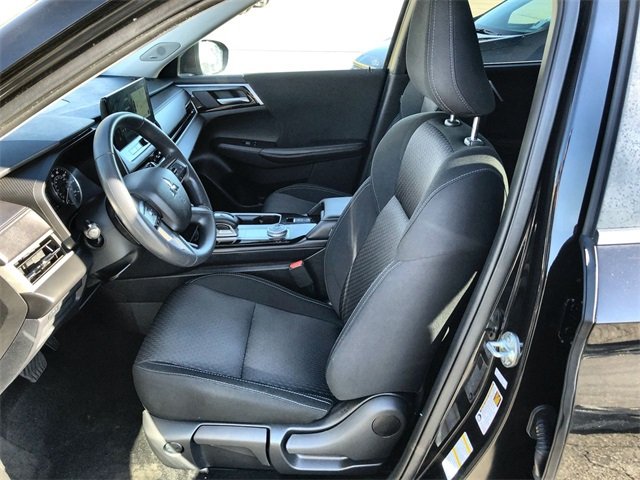 2025 Mitsubishi Outlander ES photo 2