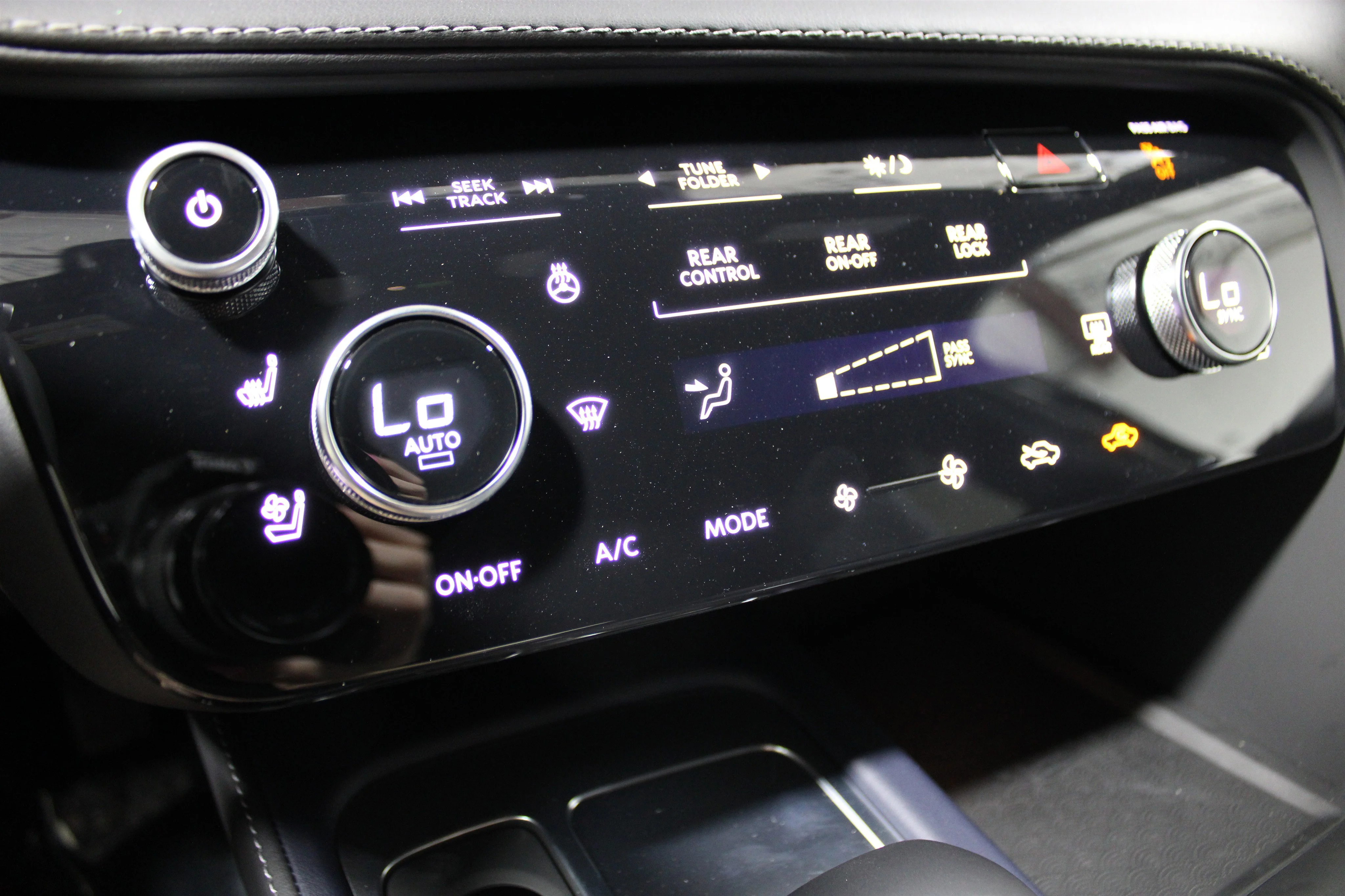 2026 INFINITI QX60 LUXE - Photo 16