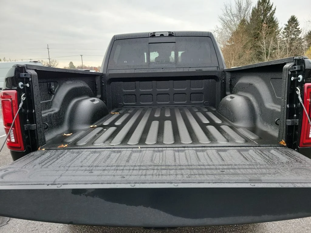 New 2026 Diamond Black Crystal Pearl-Coat Exterior Paint RAM Power Wagon image 9