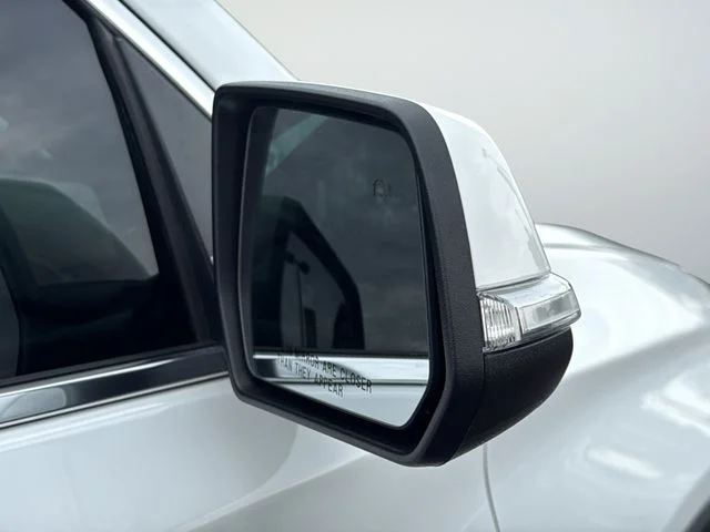 Used 2023 White Chevrolet LT image 11