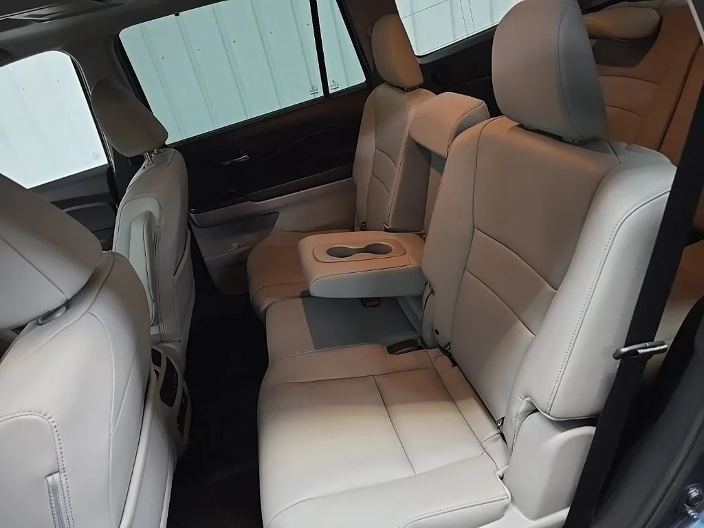 Used 2018 Steel Sapphire Metallic Honda Touring image 34