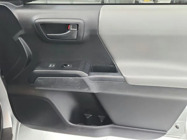 Used 2022 Silver Toyota SR image 34