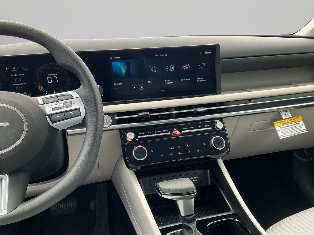 New 2026 White Hyundai SEL AWD image 6