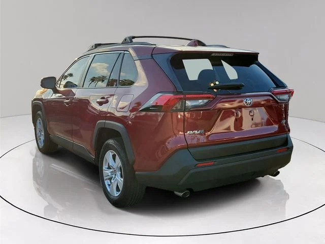 Used 2020 Red Toyota XLE image 5