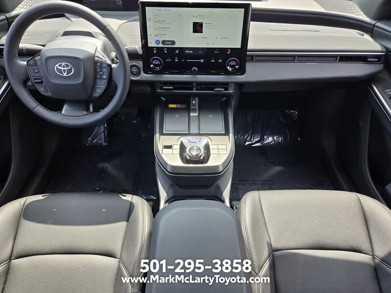 Used 2026 Overcast TOYOTA SE AWD image 12