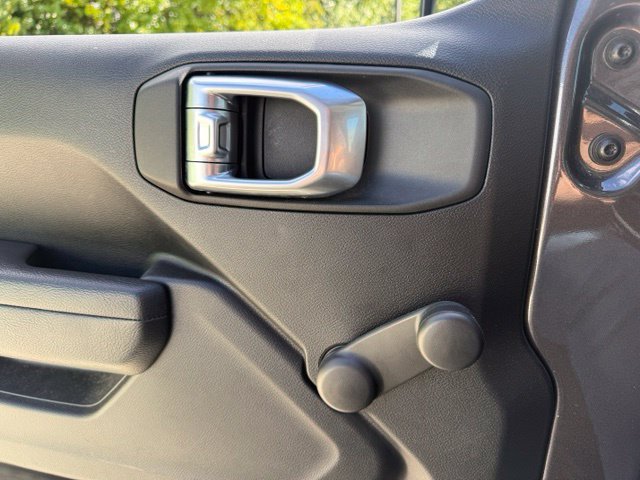 Used 2023 Gray Jeep Sport image 12