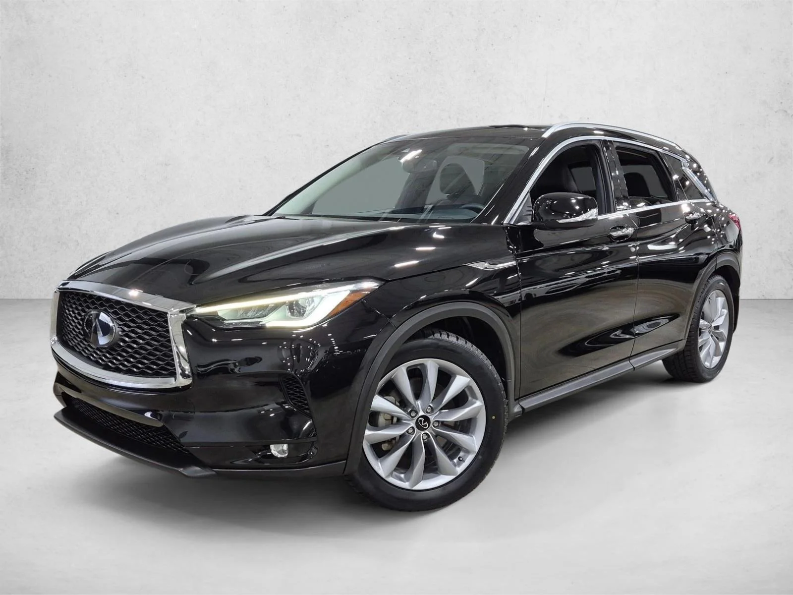Used 2021 Black Obsidian INFINITI LUXE image 1
