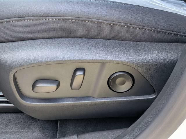 2027 Chevrolet Equinox LT - Photo 21