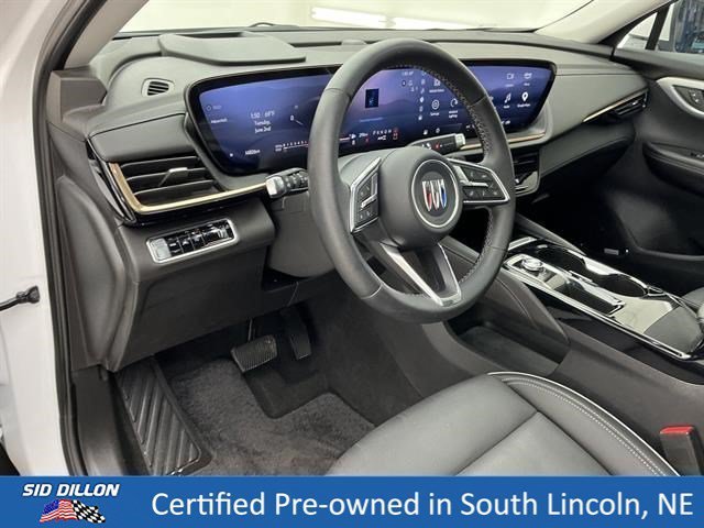 Used 2025 White Frost Tricoat Buick Avenir image 16