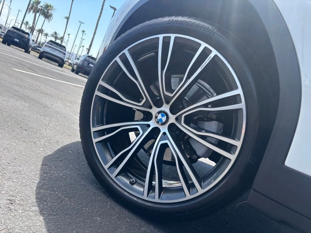 Used 2023 White BMW sDrive30i image 6