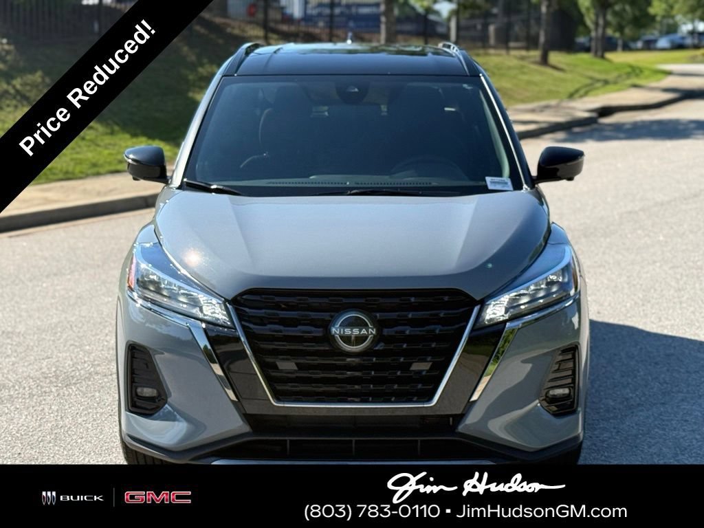 Used 2024 Gray Nissan SR Xtronic CVT image 8