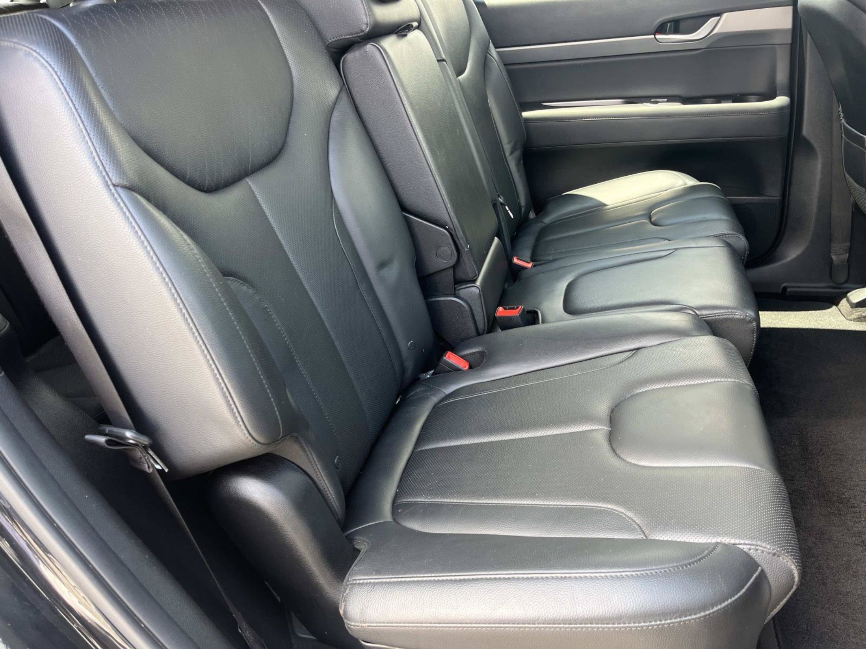 Used 2022 Abyss Black Pearl Hyundai SEL image 28
