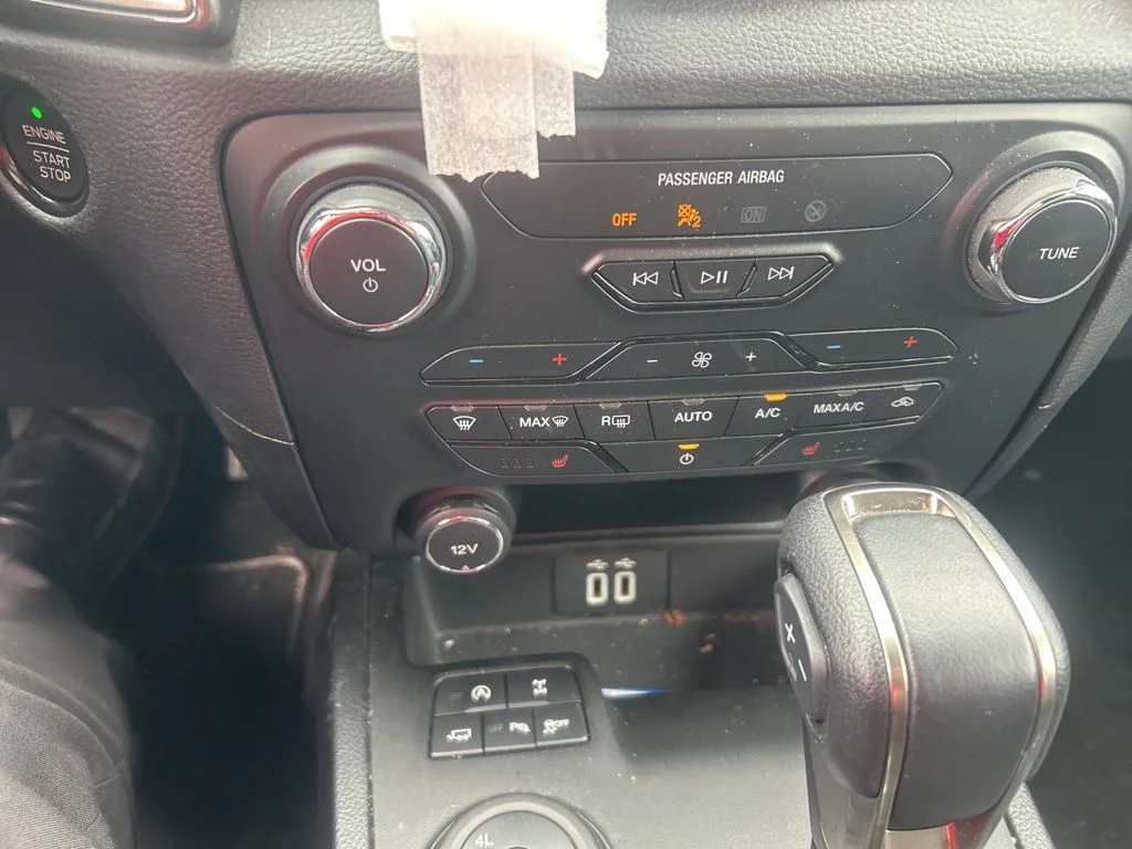 Used 2019 Lightning Blue Ford Lariat image 14