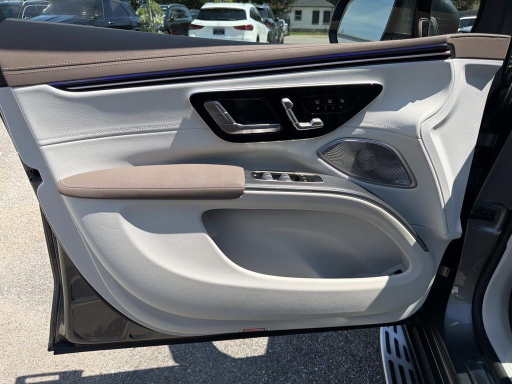 Certified Used 2023  Mercedes-Benz 450 image 19