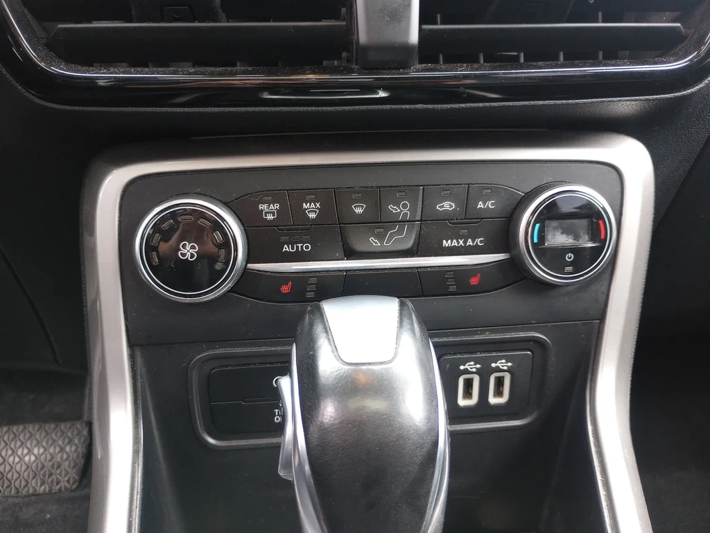 Used 2018 Black Ford Titanium image 20