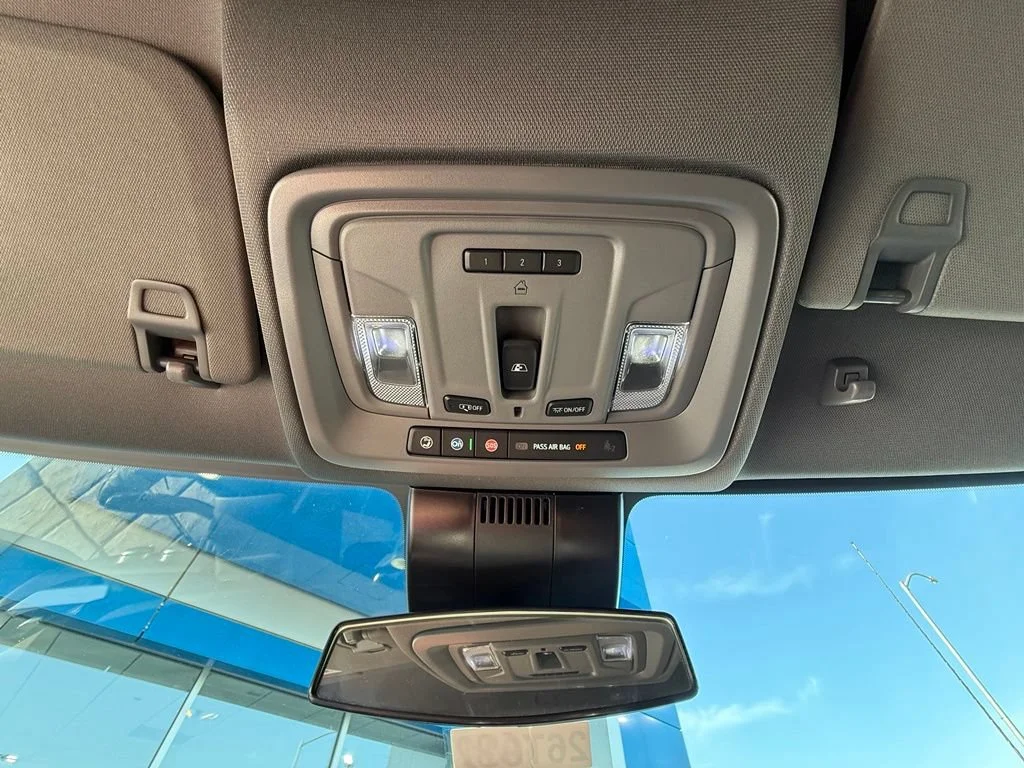 New 2026 Onyx Black GMC Elevation image 30