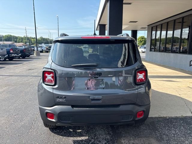 Used 2023 Gray Jeep Altitude image 9