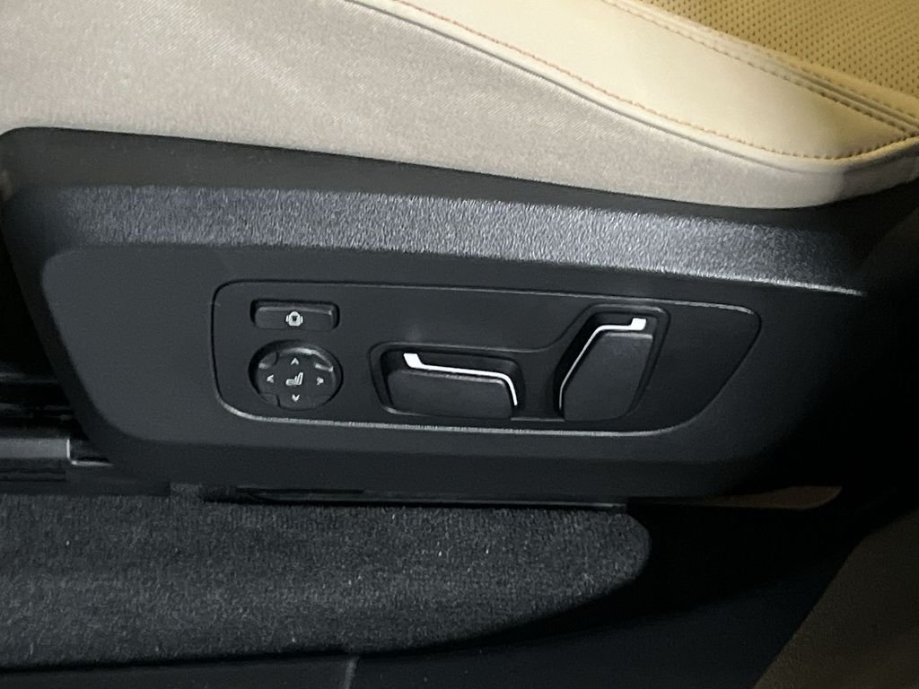 2025 BMW X3 30 - Photo 12