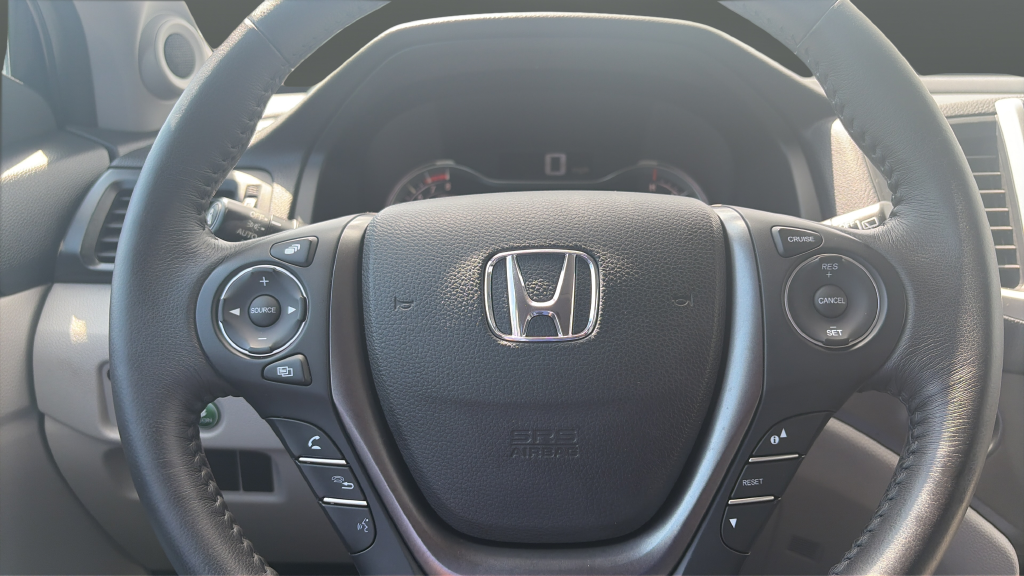 Used 2017 Blue Honda EX-L image 15