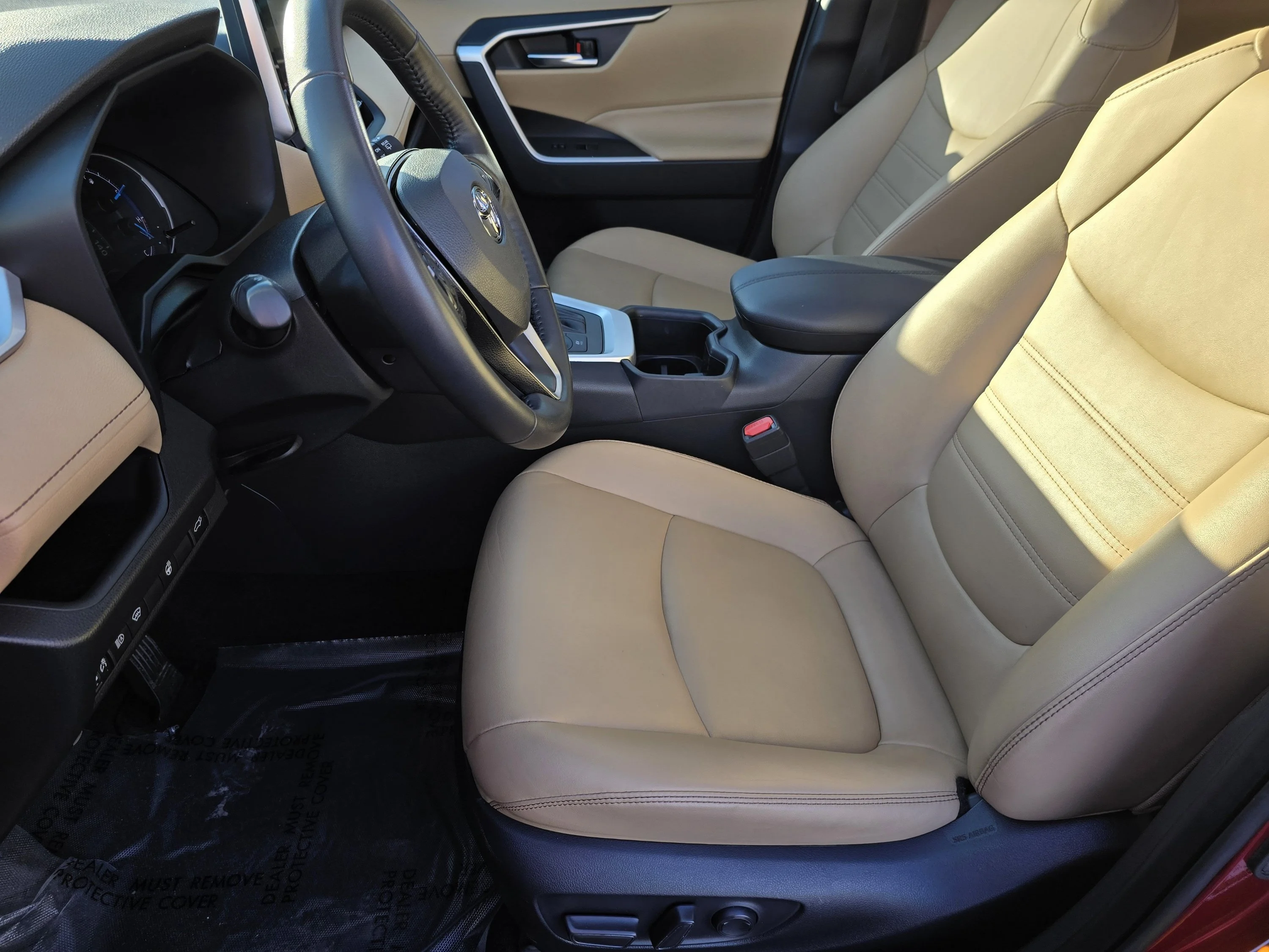 Used 2025 Ruby Flare Pearl Toyota XLE Premium image 34