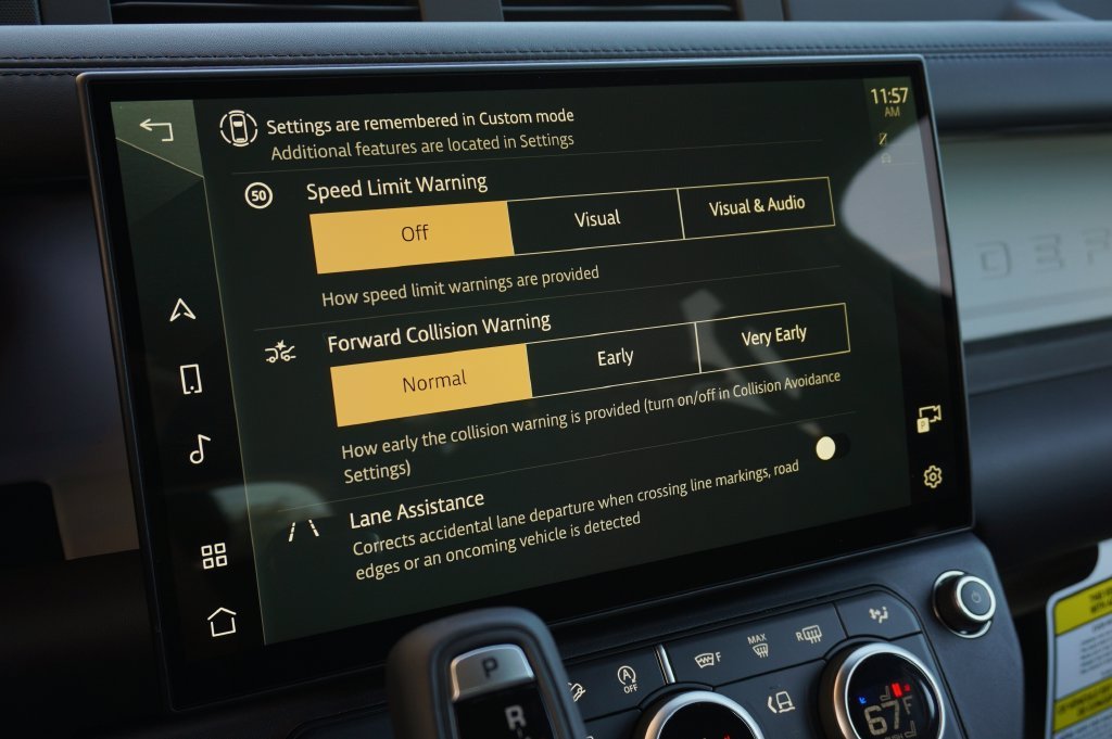 New 2026 Carpathian Grey Land Rover X-Dynamic SE image 22