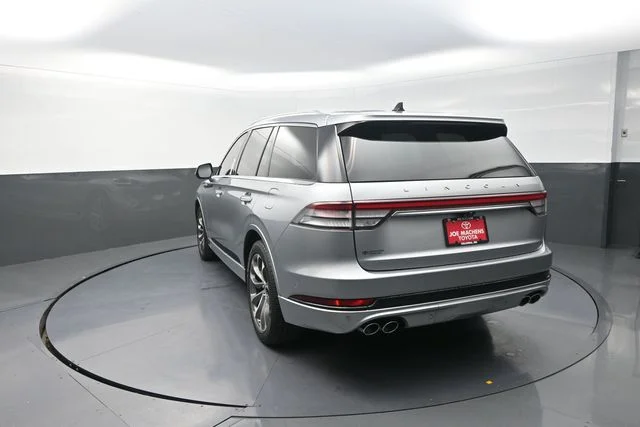 Used 2022 Silver Lincoln Grand Touring image 65