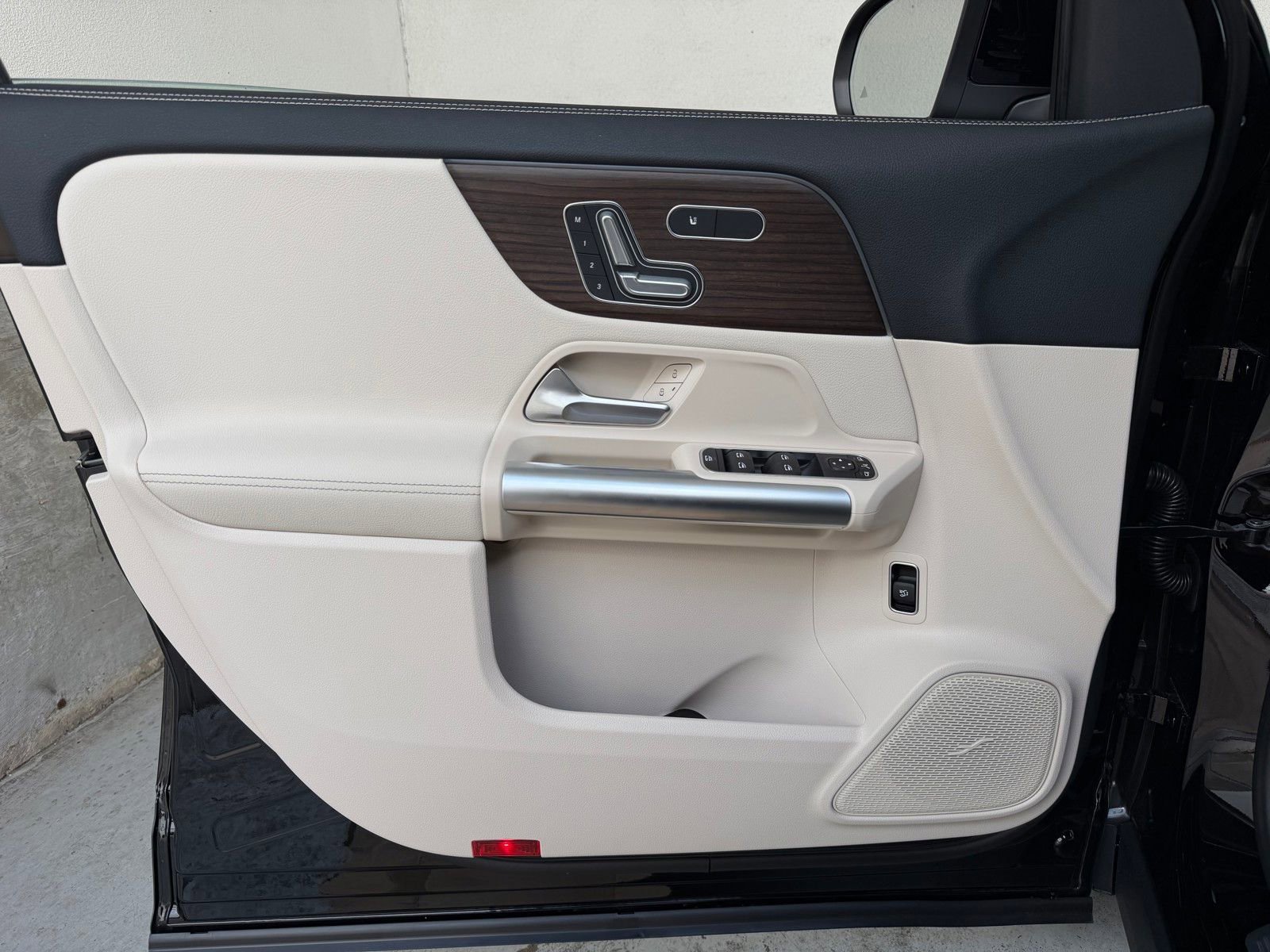 New 2026 Night Black Mercedes-Benz GLA 250 image 40