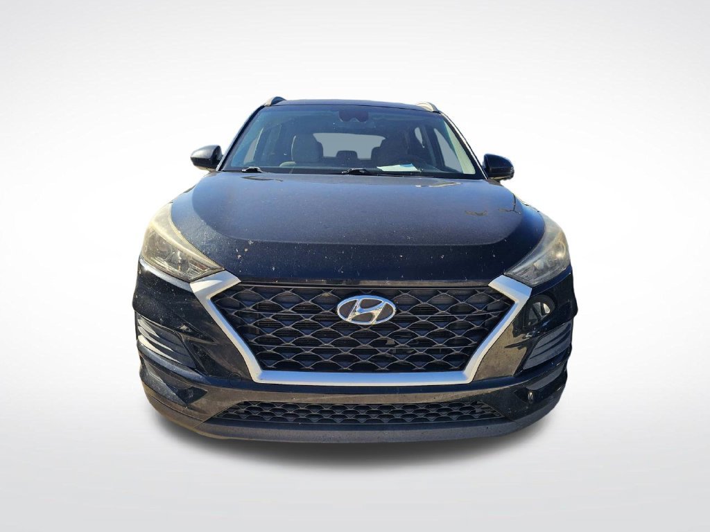 Used 2020 Black Hyundai Value image 5