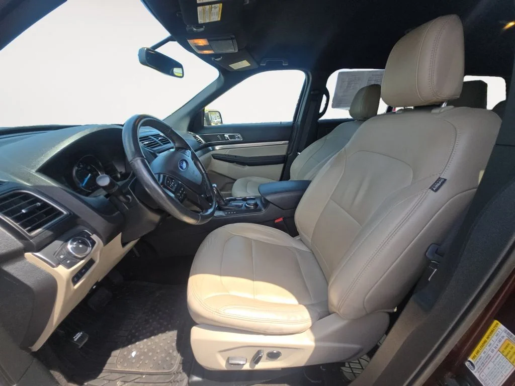 Used 2018 Red Ford XLT image 10