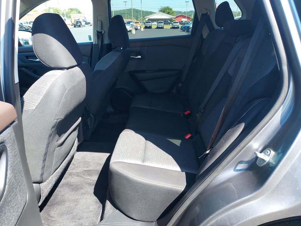 Used 2022 Gray Nissan SV image 14
