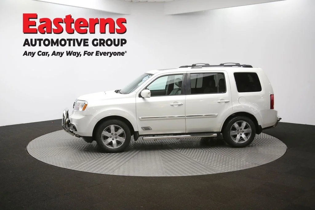 Used 2014 White Honda Touring image 57
