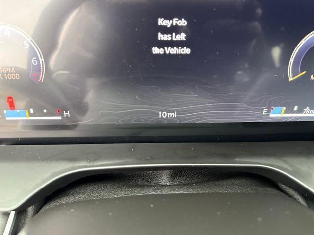 New 2026 Bright White Clear-Coat Exterior Paint Jeep Laredo image 20
