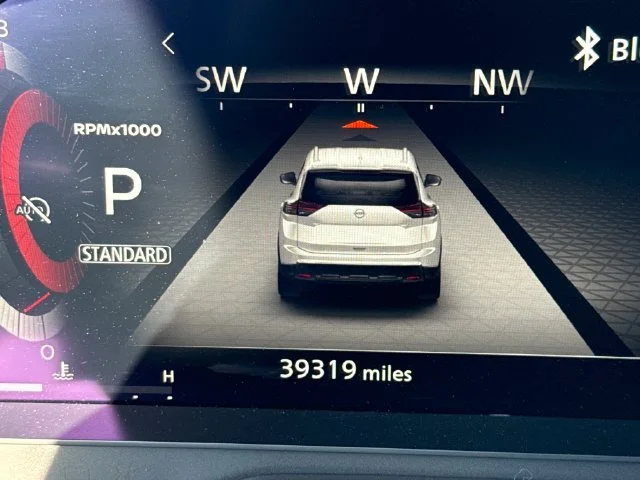 Used 2024 White Nissan SL image 17