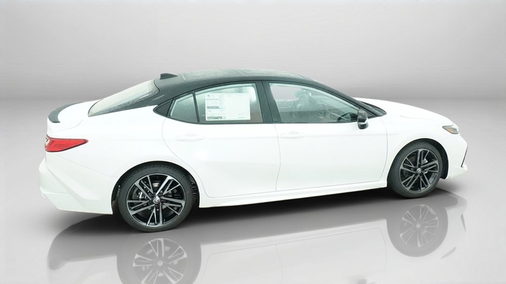 New 2026 Wind Chill Pearl with Midnight Black Metallic roof Toyota XSE image 8