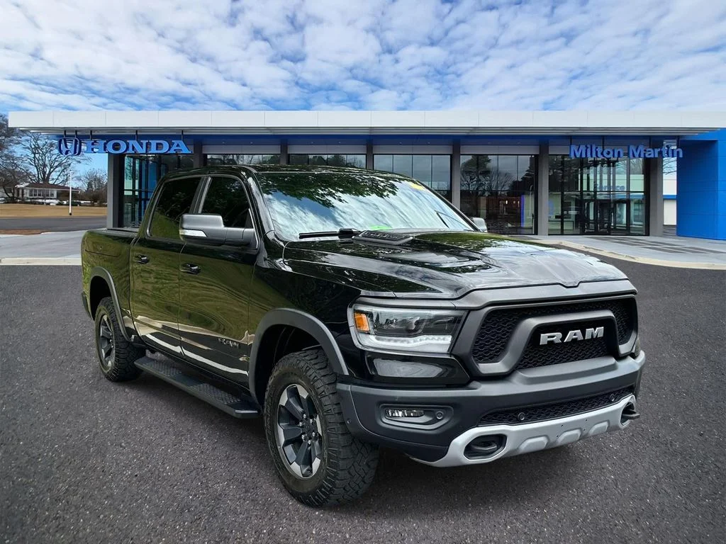 2019 RAM 1500 Rebel 4x4 Crew Cab 5'7's photo