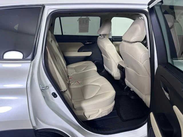 Used 2025 Beige Toyota XLE image 12