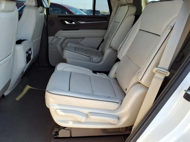 2021 GMC Yukon Denali - Photo 10