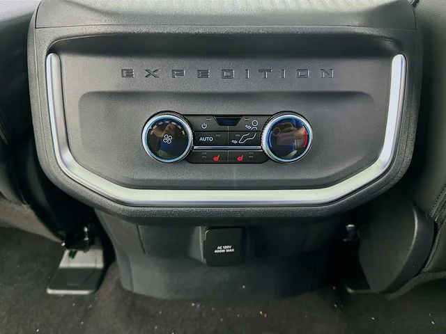 New 2026 Ford Expedition Platinum