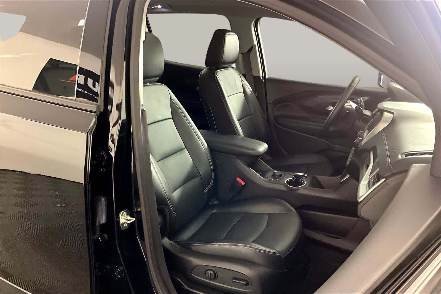 2024 GMC Terrain SLT - Photo 9